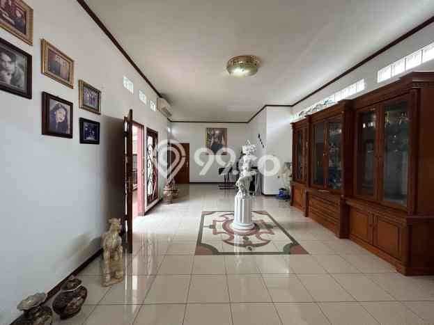 Rumah Mewah Siap Huni LT 900m2 di Duren Sawit, Jakarta Timur Rumah Mewah Siap Huni LT 900m2 di Duren Sawit, Jakarta Timur
