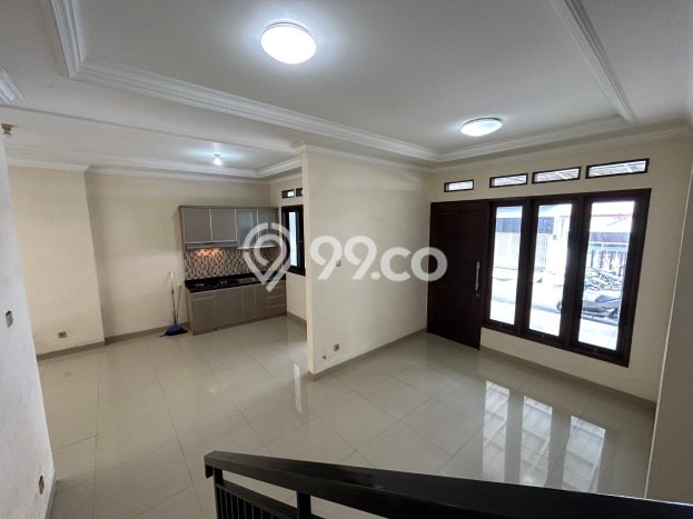 For Sale Rumah 4 Kamar Lokasi Ideal Nyaman dan Strategis di Tebet For Sale Rumah 4 Kamar Lokasi Ideal Nyaman dan Strategis di Tebet
