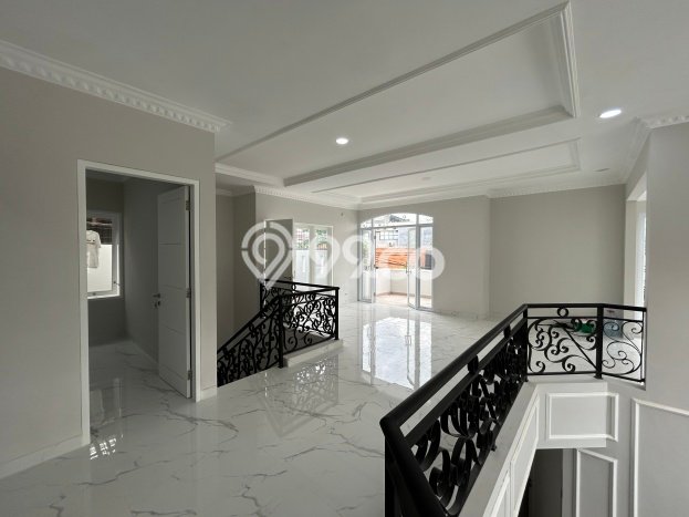 For Sale Rumah Mewah Exclusive di Tebet, Jakarta Selatan For Sale Rumah Mewah Exclusive di Tebet, Jakarta Selatan