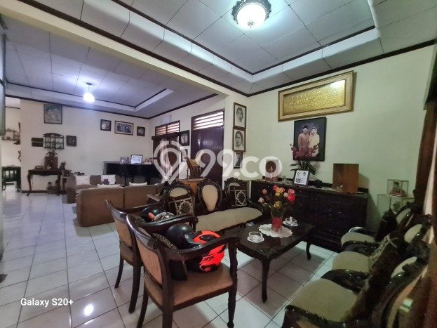 Rumah Elit Modern Siap Huni di Cawang Jakarta Timur Rumah Elit Modern Siap Huni di Cawang Jakarta Timur