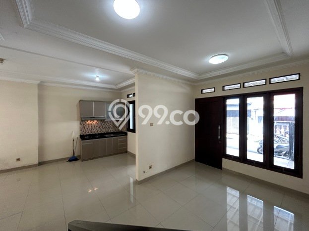 For Sale Rumah 4 Kamar Lokasi Ideal Nyaman dan Strategis di Tebet For Sale Rumah 4 Kamar Lokasi Ideal Nyaman dan Strategis di Tebet