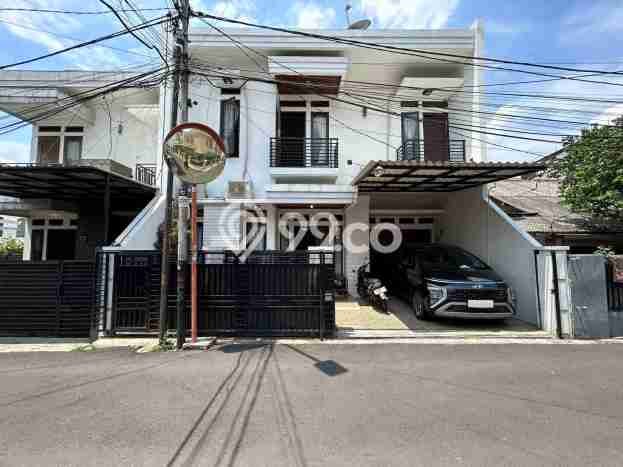 For Sale Rumah Mewah Exclusive di Tebet, Jakarta Selatan For Sale Rumah Mewah Exclusive di Tebet, Jakarta Selatan