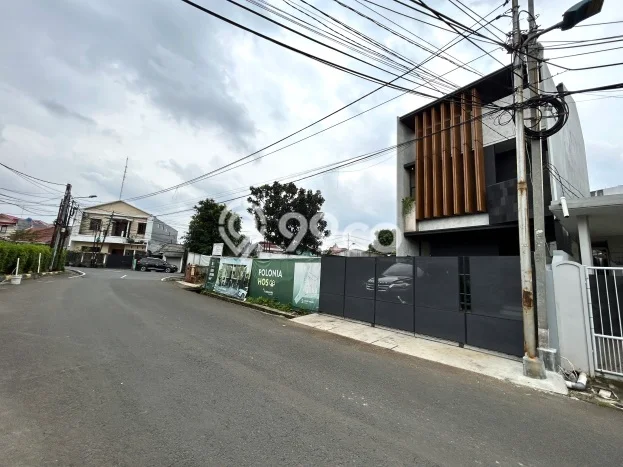 For Sale! Premium House LT 136m2 Desain Elegan di Otista For Sale! Premium House LT 136m2 Desain Elegan di Otista