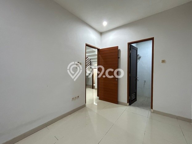 Jual Rumah Minimalis Bagus Punya 3 KT di Tebet Jakarta Selatan SHM Jual Rumah Minimalis Bagus Punya 3 KT di Tebet Jakarta Selatan SHM