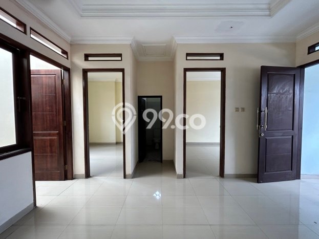 For Sale Rumah 4 Kamar Lokasi Ideal Nyaman dan Strategis di Tebet For Sale Rumah 4 Kamar Lokasi Ideal Nyaman dan Strategis di Tebet