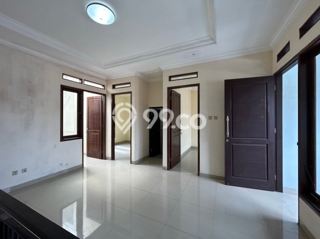 For Sale Rumah 4 Kamar Lokasi Ideal Nyaman dan Strategis di Tebet For Sale Rumah 4 Kamar Lokasi Ideal Nyaman dan Strategis di Tebet