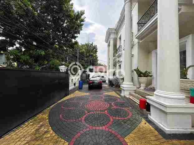 Siap Huni Hunian Elit 8 Kamar di Tebet Dekat ke Mana Saja Siap Huni Hunian Elit 8 Kamar di Tebet Dekat ke Mana Saja