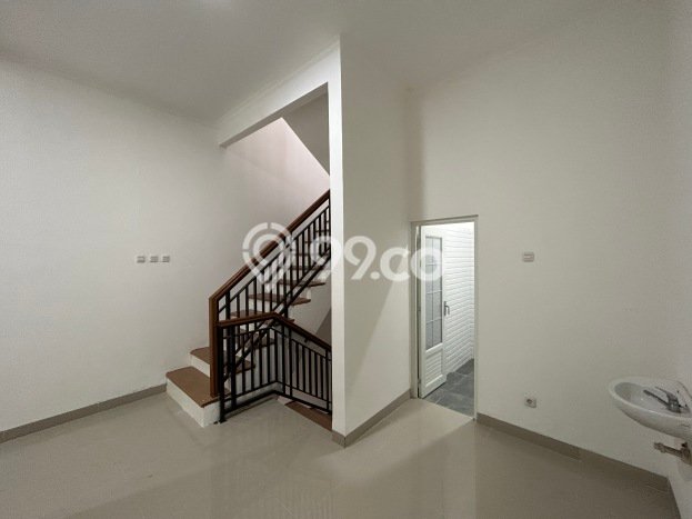 Rumah Modern 3 Kamar LT 83m2 di Menteng Dalam Rumah Modern 3 Kamar LT 83m2 di Menteng Dalam