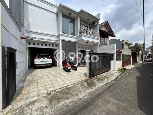 Dijual Rumah Premium dengan Fasilitas Sekitar Lengkap di Tebet, Jakarta Selatan Dijual Rumah Premium dengan Fasilitas Sekitar Lengkap di Tebet, Jakarta Selatan
