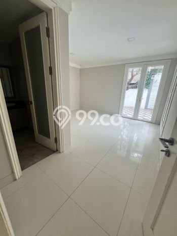 Rumah Elit LB 325m2 Siap Pakai Desain Elegan di Bangka, Jakarta Selatan Rumah Elit LB 325m2 Siap Pakai Desain Elegan di Bangka, Jakarta Selatan