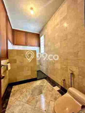 Rumah Luxury Modern Tanpa Renovasi di Tanjung Barat Jakarta Selatan Rumah Luxury Modern Tanpa Renovasi di Tanjung Barat Jakarta Selatan