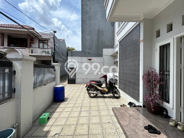 Dijual Rumah Premium dengan Fasilitas Sekitar Lengkap di Tebet, Jakarta Selatan Dijual Rumah Premium dengan Fasilitas Sekitar Lengkap di Tebet, Jakarta Selatan