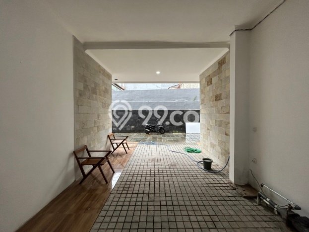 Rumah Modern 3 Kamar LT 83m2 di Menteng Dalam Rumah Modern 3 Kamar LT 83m2 di Menteng Dalam
