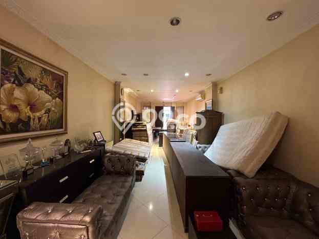Jual Ruko Kawasan Strategis Kawasan Tebet, Luas 180m², Jalan Raya Jual Ruko Kawasan Strategis Kawasan Tebet, Luas 180m², Jalan Raya
