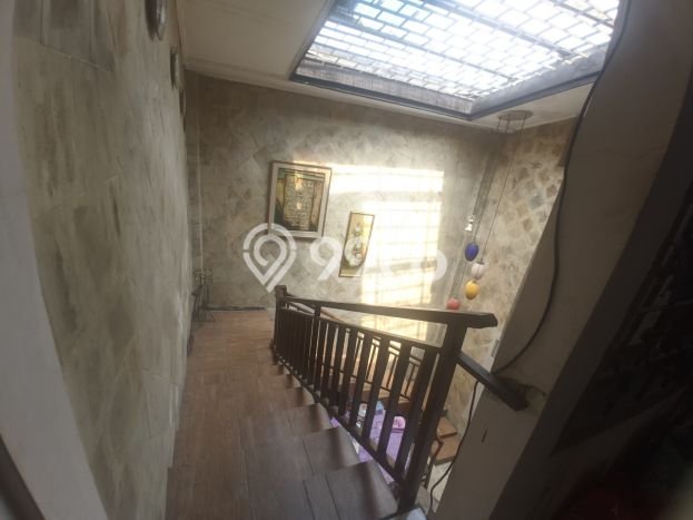 Hunian Elit LB 205m2 Siap Pakai Desain Elegan di Pejaten, Jakarta Selatan Hunian Elit LB 205m2 Siap Pakai Desain Elegan di Pejaten, Jakarta Selatan