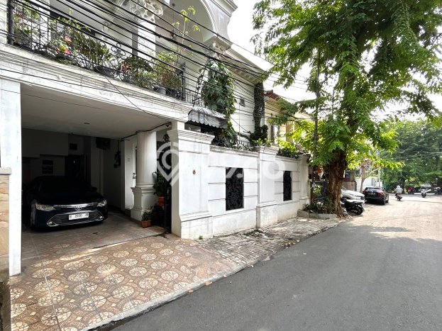 Rumah Eksklusif Dijual LT 320m2 di Tebet, Jakarta Selatan Rumah Eksklusif Dijual LT 320m2 di Tebet, Jakarta Selatan