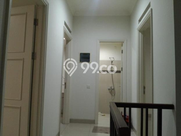 Disewakan! Rumah 5 Kamar Tidur &
4 Kamar Mandi di Gading Serpong, Tangerang Disewakan! Rumah 5 Kamar Tidur &
4 Kamar Mandi di Gading Serpong, Tangerang