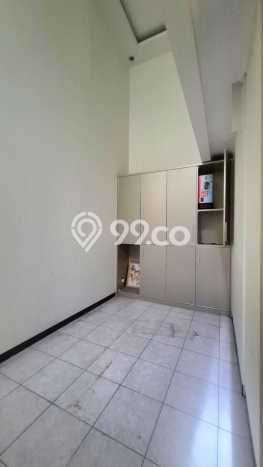 Rumah di , Ready, 3 KM, Dekat Tangerang, Tangerang, Luas 120m2m² Bangunan 180m2m² Rumah di , Ready, 3 KM, Dekat Tangerang, Tangerang, Luas 120m2m² Bangunan 180m2m²