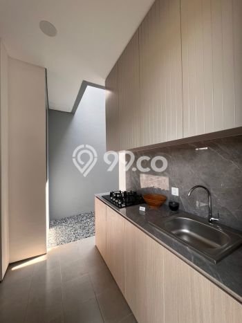 Rumah Modern Minimalis 4 Kamar Siap Huni di Serpong Rumah Modern Minimalis 4 Kamar Siap Huni di Serpong