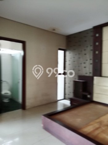 Rumah Elit LB 428m2 Siap Pakai Desain Elegan di Modernland, Tangerang Rumah Elit LB 428m2 Siap Pakai Desain Elegan di Modernland, Tangerang