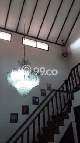Dijual Rumah Luas Elegan Dengan View Eksklusif di Manyar, Surabaya Dijual Rumah Luas Elegan Dengan View Eksklusif di Manyar, Surabaya