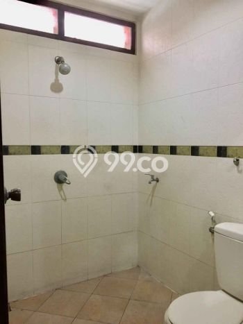 Rumah Elit Modern Tanpa Renovasi di Semolowaru Surabaya Rumah Elit Modern Tanpa Renovasi di Semolowaru Surabaya