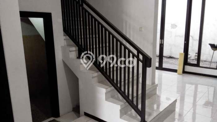 Rumah Modern Minimalis 5 KT Bisa Langsung Pindah di Semampir Rumah Modern Minimalis 5 KT Bisa Langsung Pindah di Semampir