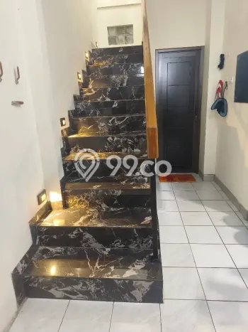 For Sale Rumah 4 Kamar Lokasi Ideal Nyaman dan Strategis di Pesanggrahan For Sale Rumah 4 Kamar Lokasi Ideal Nyaman dan Strategis di Pesanggrahan