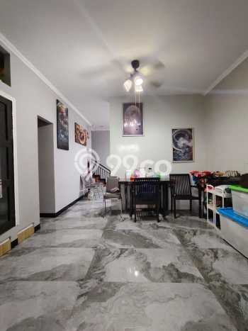 For Sale Rumah 4 Kamar Lokasi Ideal Nyaman dan Strategis di Karang Tengah For Sale Rumah 4 Kamar Lokasi Ideal Nyaman dan Strategis di Karang Tengah