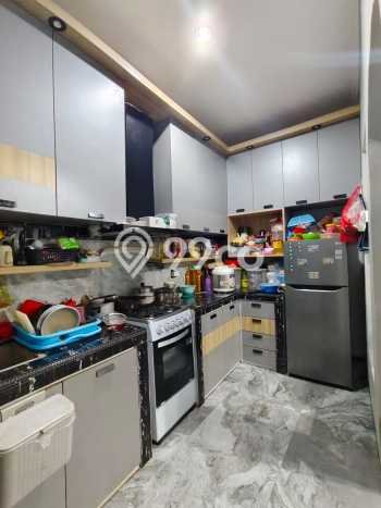 For Sale Rumah 4 Kamar Lokasi Ideal Nyaman dan Strategis di Karang Tengah For Sale Rumah 4 Kamar Lokasi Ideal Nyaman dan Strategis di Karang Tengah