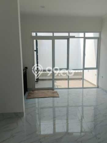 Rumah Eksklusif Siap Huni LT 90m2 di Kelapa Gading, Jakarta Utara Rumah Eksklusif Siap Huni LT 90m2 di Kelapa Gading, Jakarta Utara