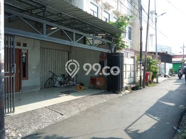 Rumah 16 Kamar Dekat Pusat Perbelanjaan di Senen, Jakarta Pusat Rumah 16 Kamar Dekat Pusat Perbelanjaan di Senen, Jakarta Pusat