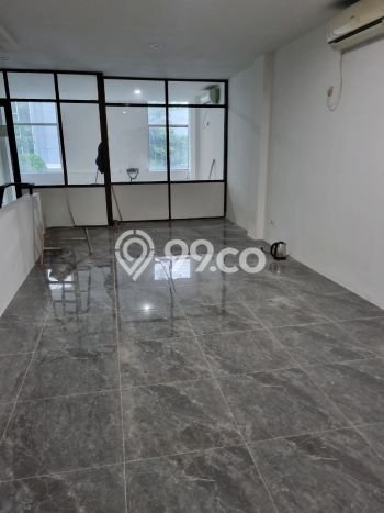 Area Ramai! Ruko Dijual di Kelapa Gading untuk Bisnis Luas Bangunan 250m2 Area Ramai! Ruko Dijual di Kelapa Gading untuk Bisnis Luas Bangunan 250m2