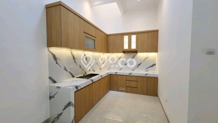 Siap Huni Hunian Elit 4 Kamar di Kelapa Gading Dekat ke Mana Pun Siap Huni Hunian Elit 4 Kamar di Kelapa Gading Dekat ke Mana Pun