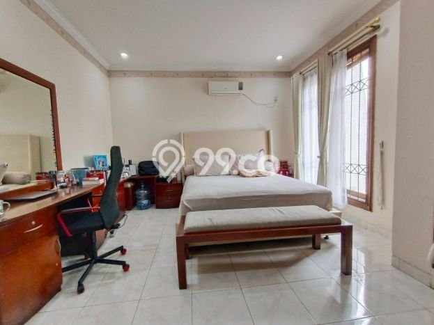 Siap Huni Rumah Mewah 4 Kamar di Kelapa Gading Dekat ke Mana Pun Siap Huni Rumah Mewah 4 Kamar di Kelapa Gading Dekat ke Mana Pun