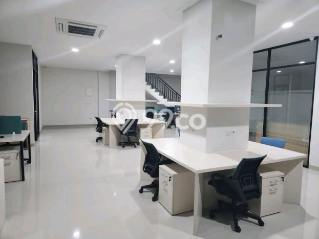 Ruko Dijual di Kelapa Gading LT 202m2, LB 810m2 untuk Investasi Ruko Dijual di Kelapa Gading LT 202m2, LB 810m2 untuk Investasi