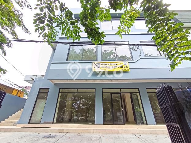 Ruko Dijual Lokasi Emas di Kelapa Gading Luas 625m2 Ruko Dijual Lokasi Emas di Kelapa Gading Luas 625m2