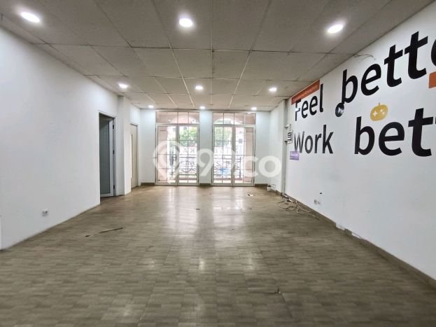 Area Strategis! Disewakan Ruko Lokasi Kelapa Gading, Jakarta Utara Cocok untuk Bisnis Area Strategis! Disewakan Ruko Lokasi Kelapa Gading, Jakarta Utara Cocok untuk Bisnis