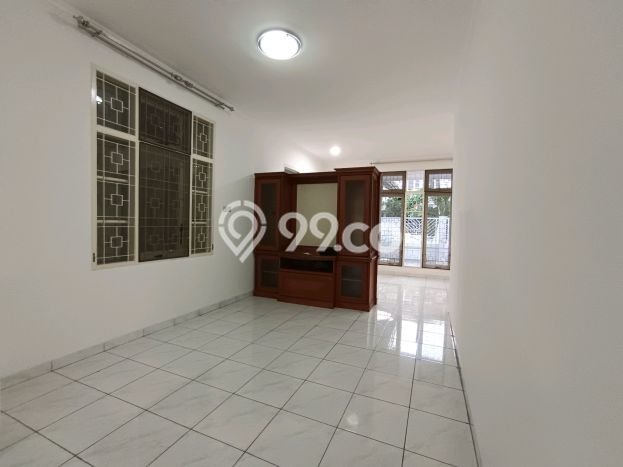 Rumah Cantik Siap Pakai Di Kelapa Gading Luas 216m2 Lokasi Strategis Rumah Cantik Siap Pakai Di Kelapa Gading Luas 216m2 Lokasi Strategis