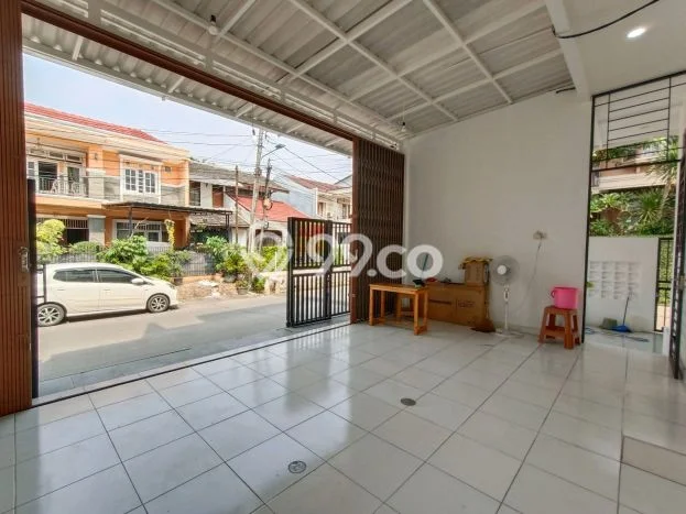 Rumah Kost untuk Dijual di Kelapa Gading dengan 16 KT, 16 KM, Luas 200m2 Rumah Kost untuk Dijual di Kelapa Gading dengan 16 KT, 16 KM, Luas 200m2