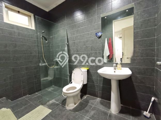 For Sale Rumah 5 Kamar Lokasi Strategis Nyaman dan Strategis di Kelapa Gading For Sale Rumah 5 Kamar Lokasi Strategis Nyaman dan Strategis di Kelapa Gading