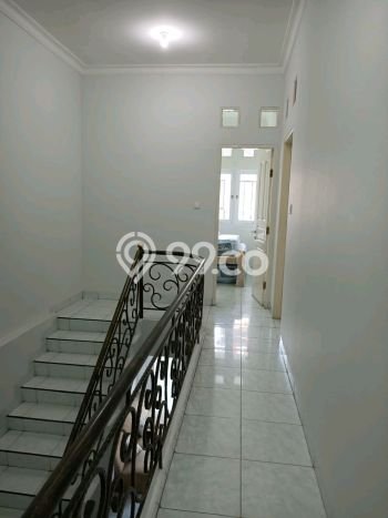 Dijual Rumah 4 Kamar Lokasi Ideal Bagus dan Strategis di Kelapa Gading Dijual Rumah 4 Kamar Lokasi Ideal Bagus dan Strategis di Kelapa Gading