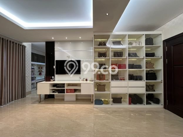 Rumah Eksklusif Siap Huni LT 220m2 di Kelapa Gading, Jakarta Utara Rumah Eksklusif Siap Huni LT 220m2 di Kelapa Gading, Jakarta Utara