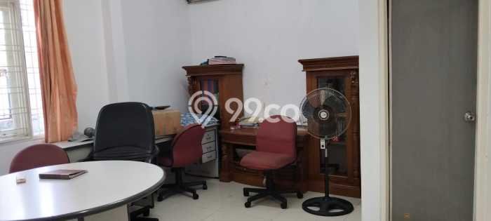 Siap Huni Hunian Elit 6 Kamar di Kelapa Gading Dekat ke Mana Saja Siap Huni Hunian Elit 6 Kamar di Kelapa Gading Dekat ke Mana Saja