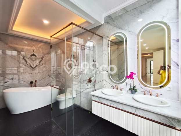 Hot Offer Hunian Mewah Ideal dan Luas di Kelapa Gading, Jakarta Utara Hot Offer Hunian Mewah Ideal dan Luas di Kelapa Gading, Jakarta Utara