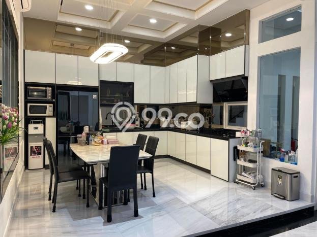 Siap Huni Rumah Mewah 4 Kamar di Kelapa Gading Dekat ke Mana Pun Siap Huni Rumah Mewah 4 Kamar di Kelapa Gading Dekat ke Mana Pun