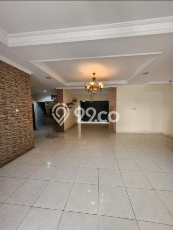 INVESTASI TEPAT! Rumah di Kelapa Gading, Luas 153m² Bangunan 252m² INVESTASI TEPAT! Rumah di Kelapa Gading, Luas 153m² Bangunan 252m²