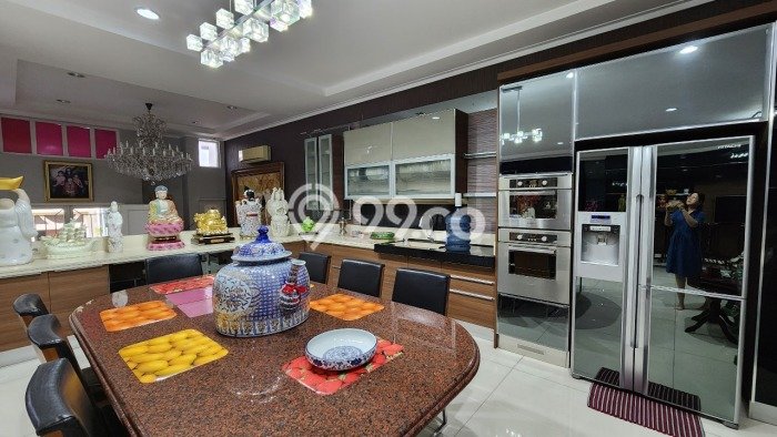Siap Huni Rumah Mewah 5 Kamar di Kelapa Gading Dekat ke Mana Saja Siap Huni Rumah Mewah 5 Kamar di Kelapa Gading Dekat ke Mana Saja
