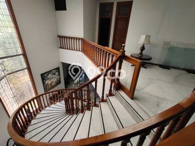 Rumah Mewah Siap Huni LT 2062m2 di Kelapa Gading, Jakarta Utara Rumah Mewah Siap Huni LT 2062m2 di Kelapa Gading, Jakarta Utara
