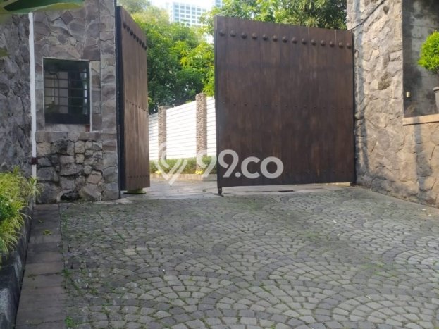 Dijual Hunian Mewah dengan Fasilitas Sekitar Komplit di Kebayoran Lama, Jakarta Selatan Dijual Hunian Mewah dengan Fasilitas Sekitar Komplit di Kebayoran Lama, Jakarta Selatan